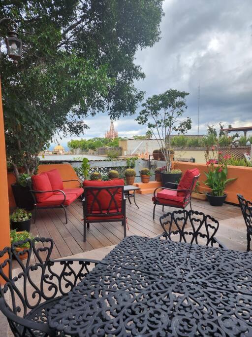 Сasa de vacaciones San Cayetano 2 With Ac Just A Block Away From The Main Square *